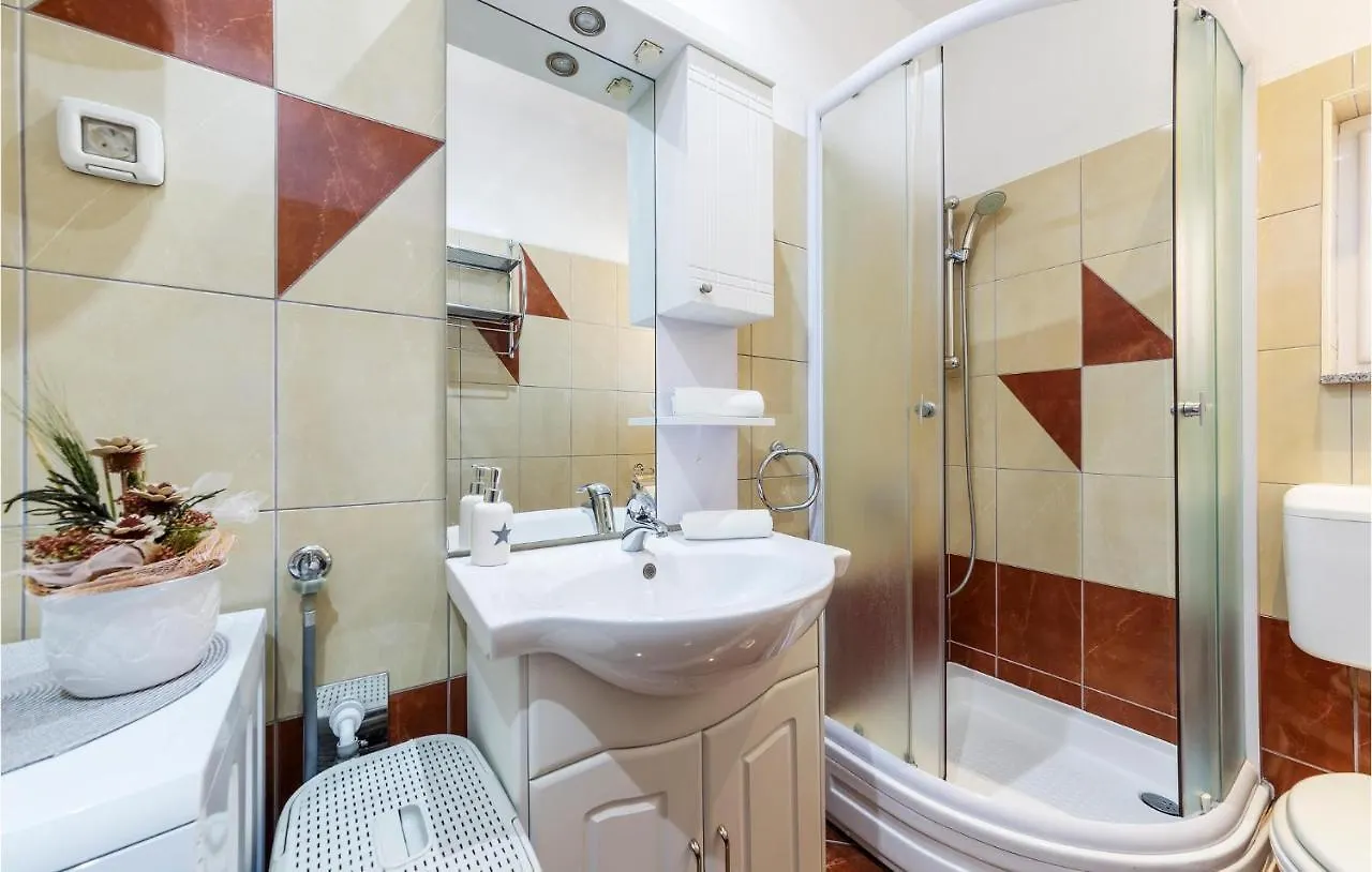 Awesome Apartment In Pula With Wifi Κροατία